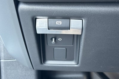 2026 Land Rover Defender 110 X-Dynamic SE