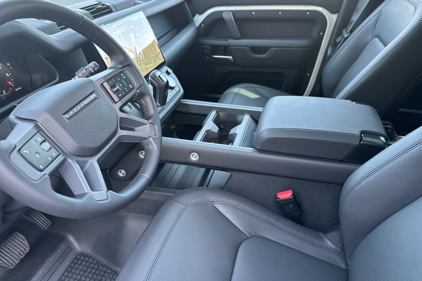 2026 Land Rover Defender 110 X-Dynamic SE