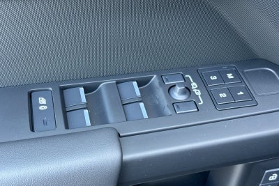 2026 Land Rover Defender 110 X-Dynamic SE