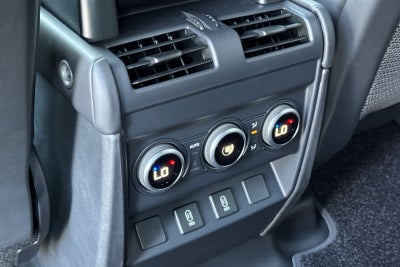 2026 Land Rover Defender 110 X-Dynamic SE