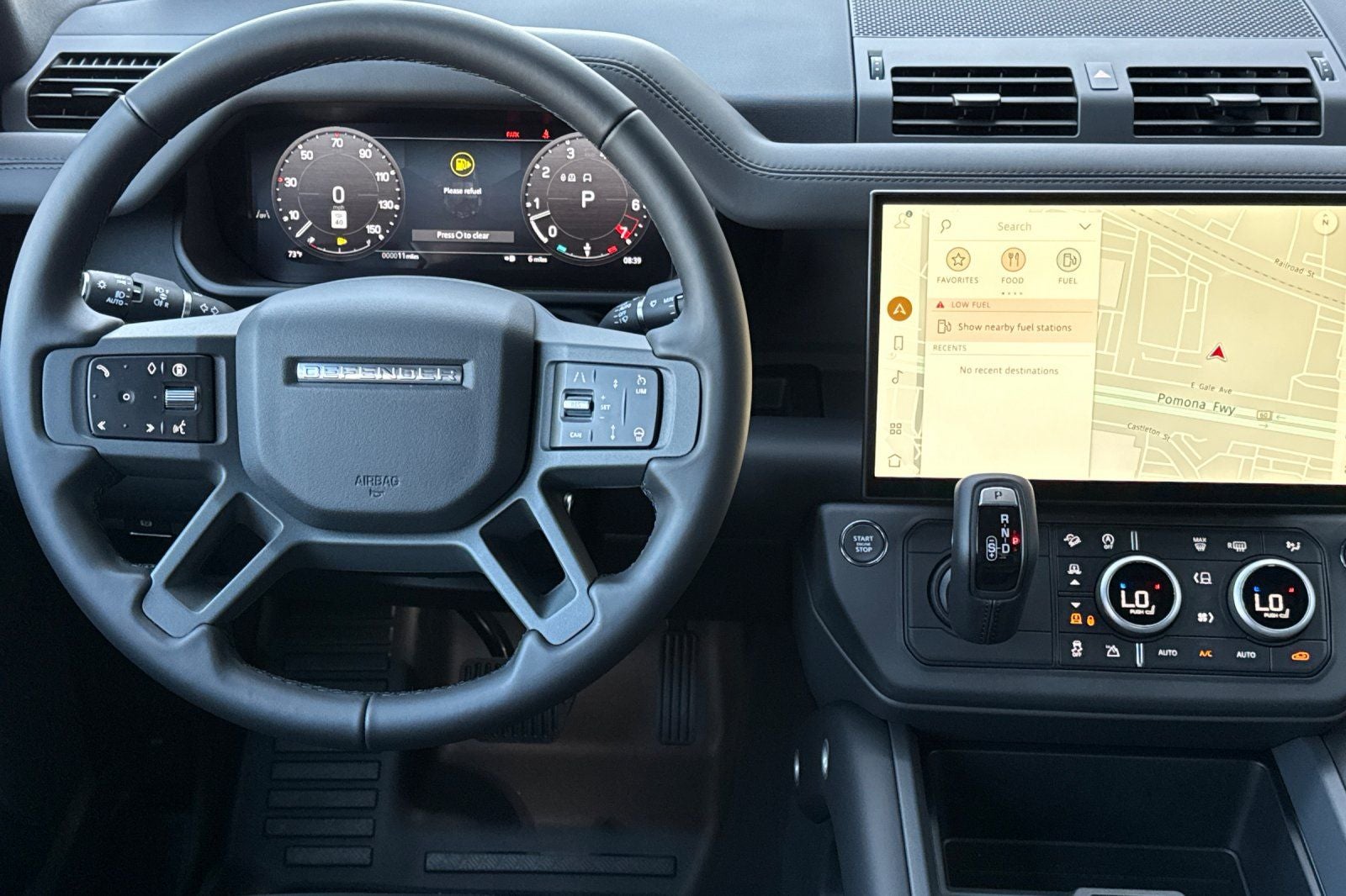 2026 Land Rover Defender 110 X-Dynamic SE
