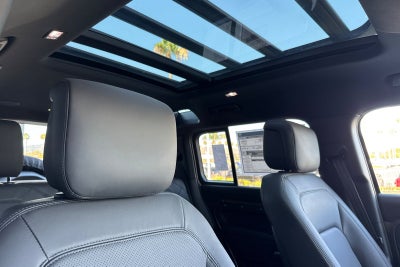 2026 Land Rover Defender 110 X-Dynamic SE