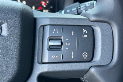2026 Land Rover Defender 110 X-Dynamic SE