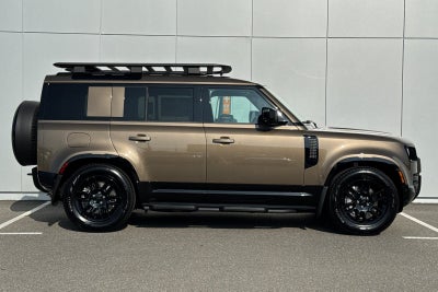 2026 Land Rover Defender 110 X-Dynamic SE