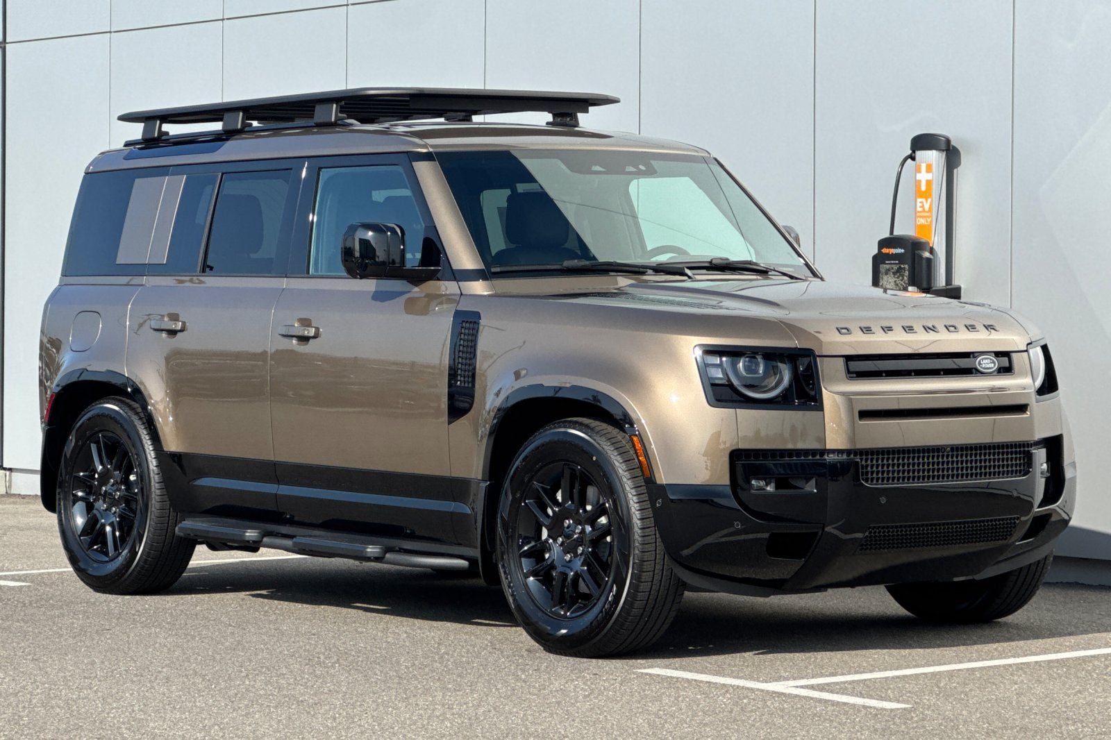 2026 Land Rover Defender 110 X-Dynamic SE