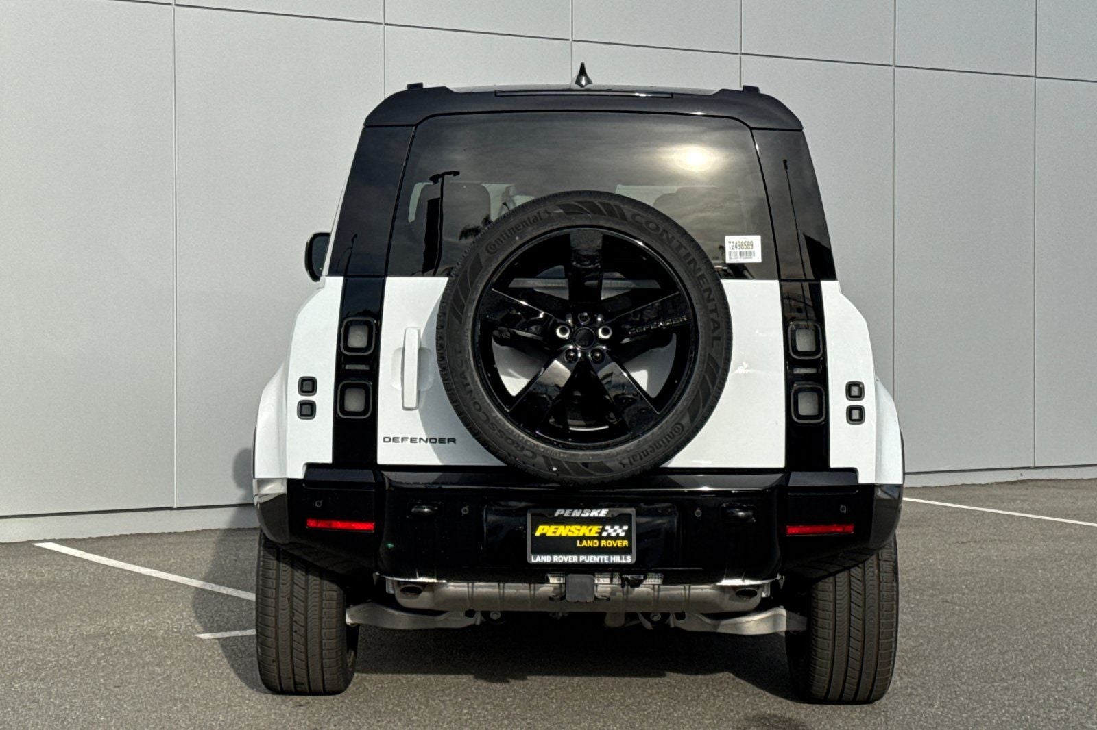 2026 Land Rover Defender 110 X-Dynamic SE