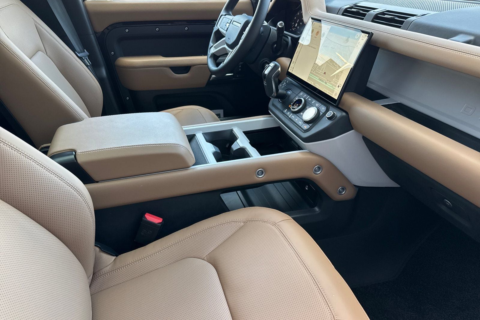 2026 Land Rover Defender 110 X-Dynamic SE