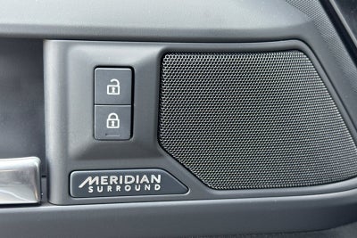 2026 Land Rover Defender 110 X-Dynamic SE
