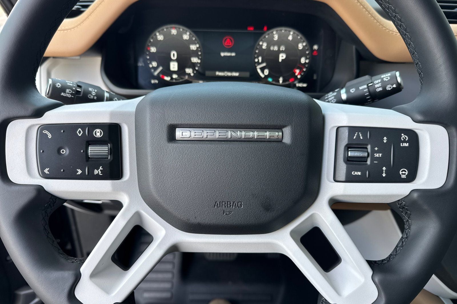 2026 Land Rover Defender 110 X-Dynamic SE
