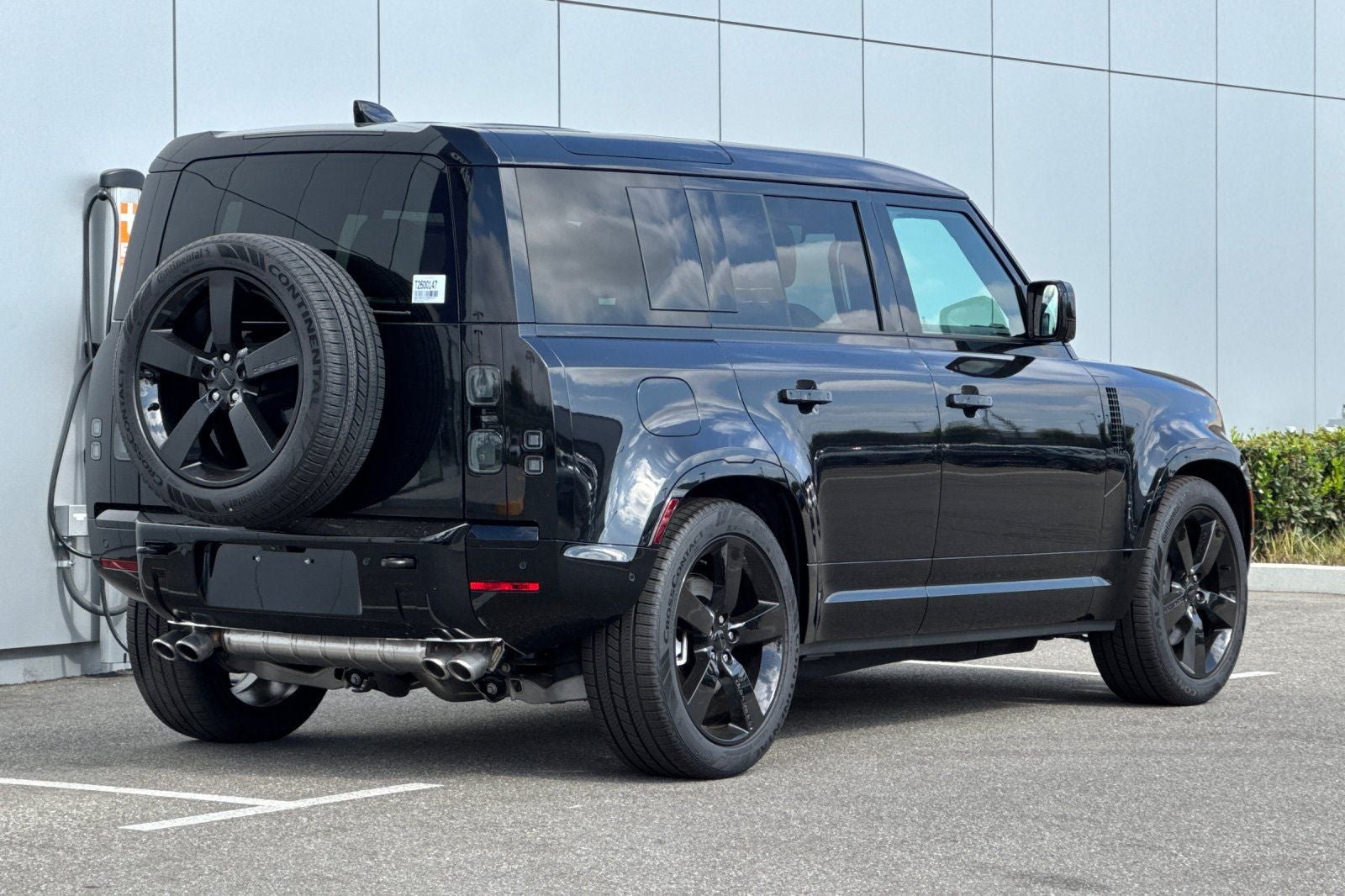 2026 Land Rover Defender 110 X-Dynamic SE