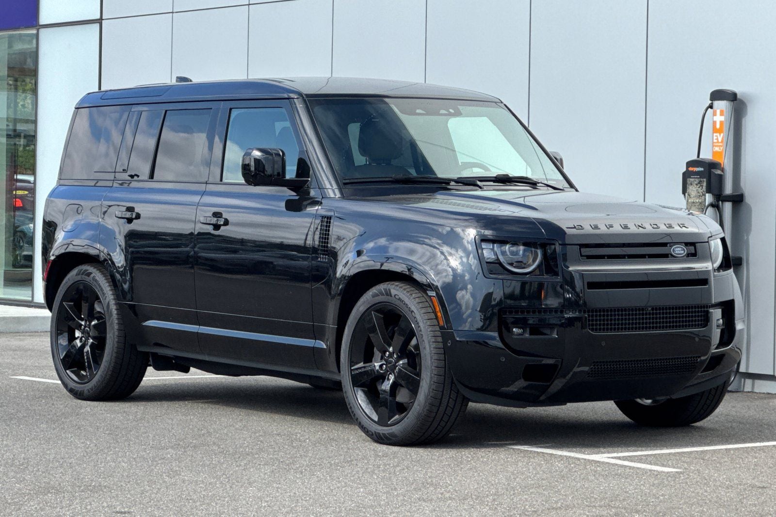 2026 Land Rover Defender 110 X-Dynamic SE