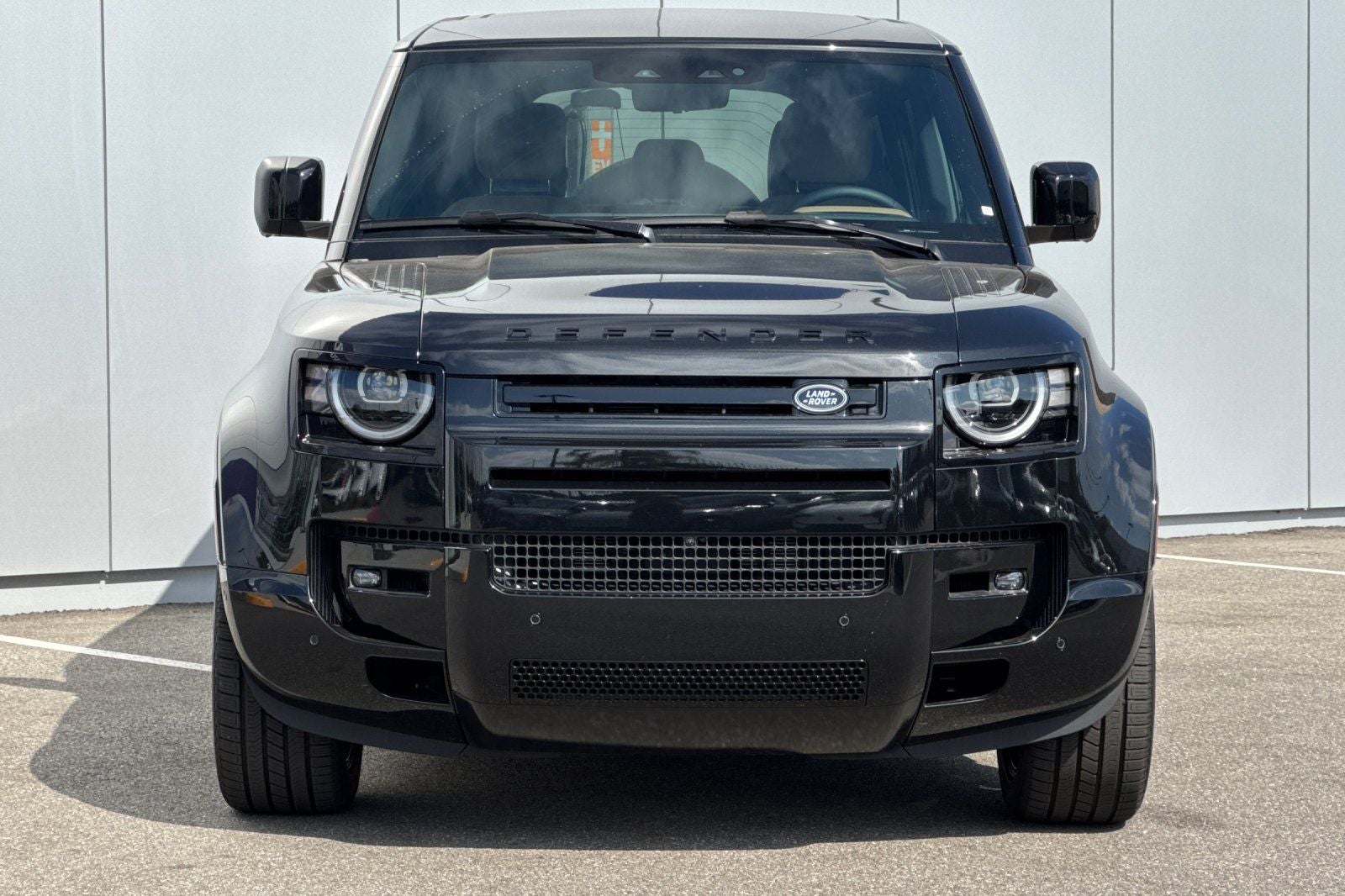 2026 Land Rover Defender 110 X-Dynamic SE