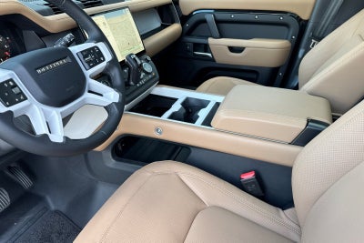 2026 Land Rover Defender 110 X-Dynamic SE