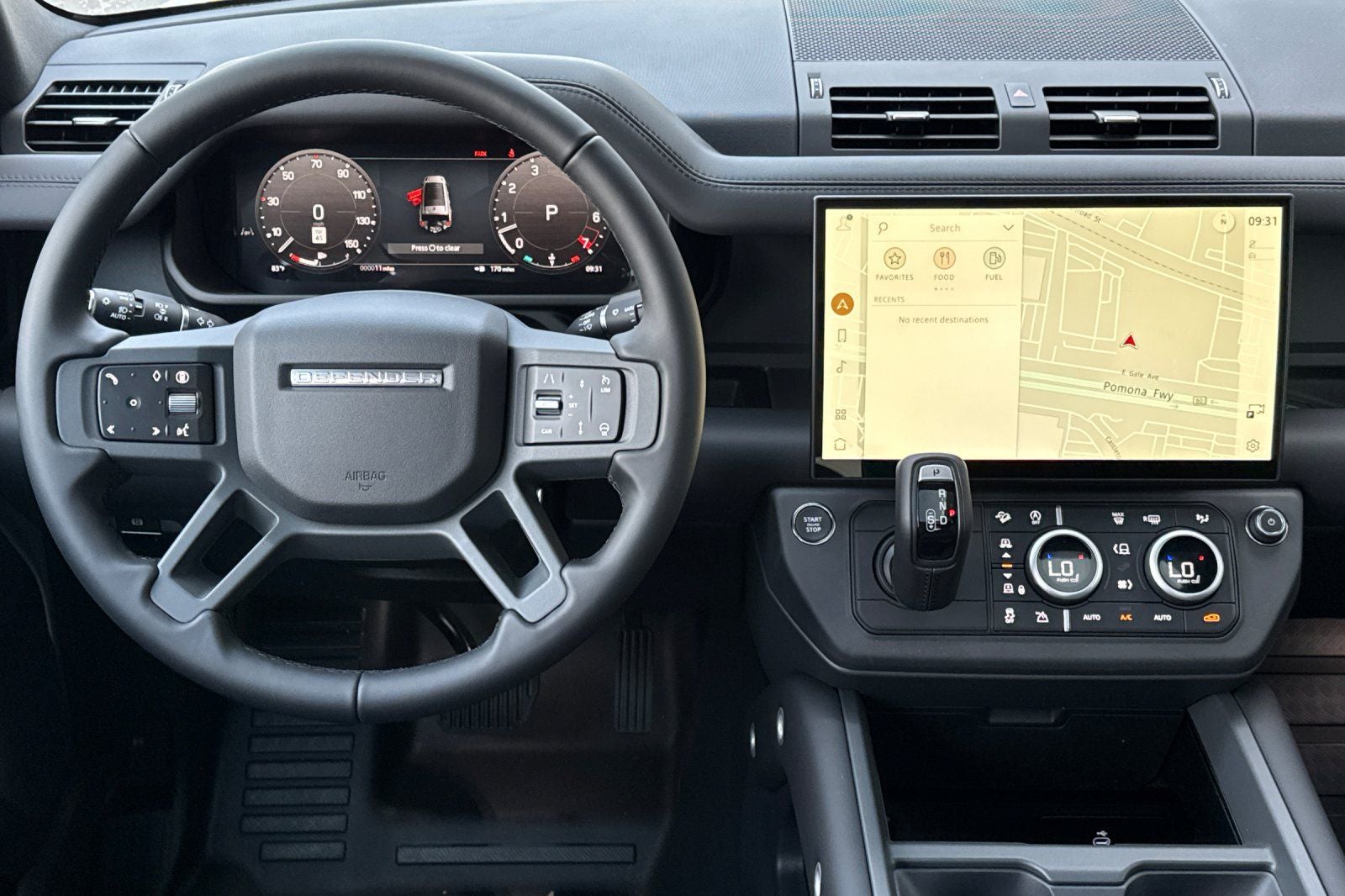 2026 Land Rover Defender 130 X-Dynamic SE