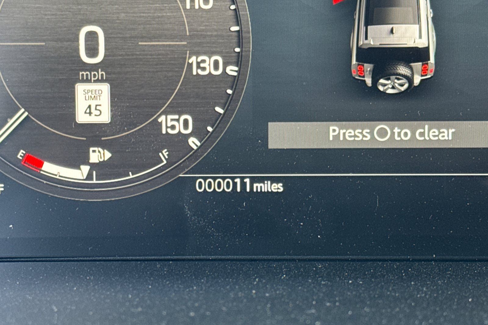 2026 Land Rover Defender 130 X-Dynamic SE
