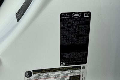 2026 Land Rover Defender 130 X-Dynamic SE