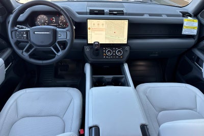 2026 Land Rover Defender 130 X-Dynamic SE