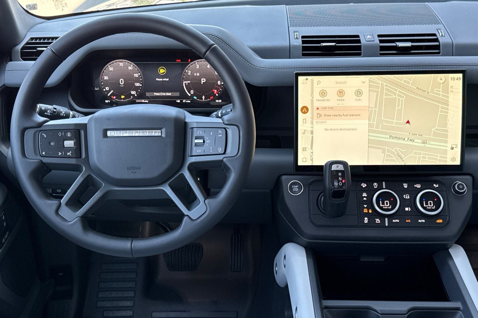 2026 Land Rover Defender 130 X-Dynamic SE
