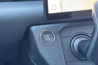 2026 Land Rover Defender 130 X-Dynamic SE