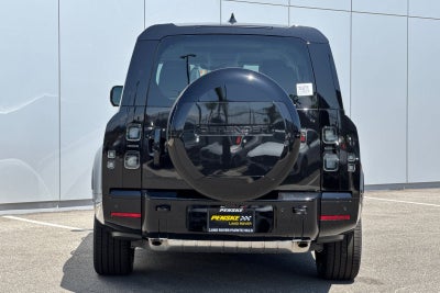2026 Land Rover Defender 130 X-Dynamic SE