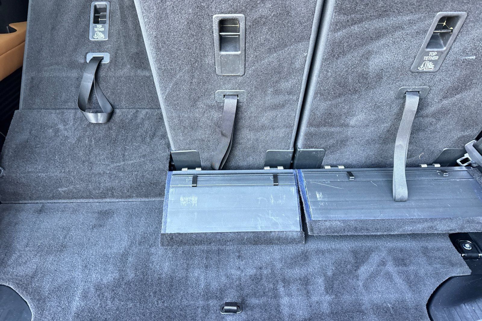 2023 Land Rover Defender 130 X-Dynamic SE