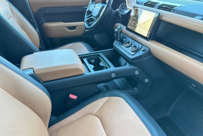 2023 Land Rover Defender 130 X-Dynamic SE