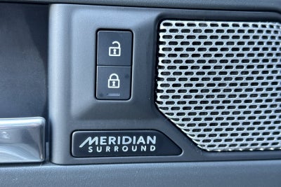 2023 Land Rover Defender 130 X-Dynamic SE