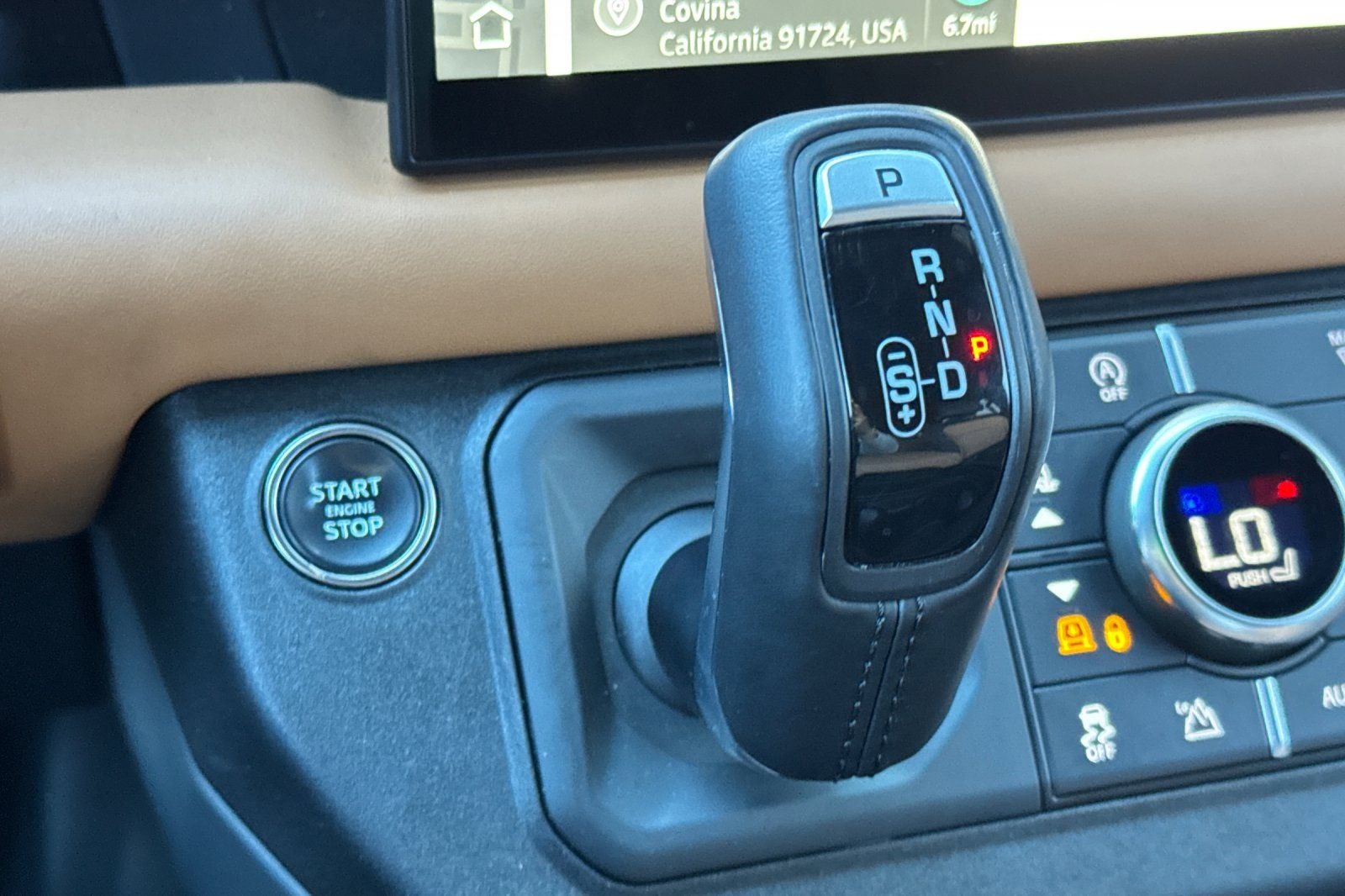 2023 Land Rover Defender 130 X-Dynamic SE