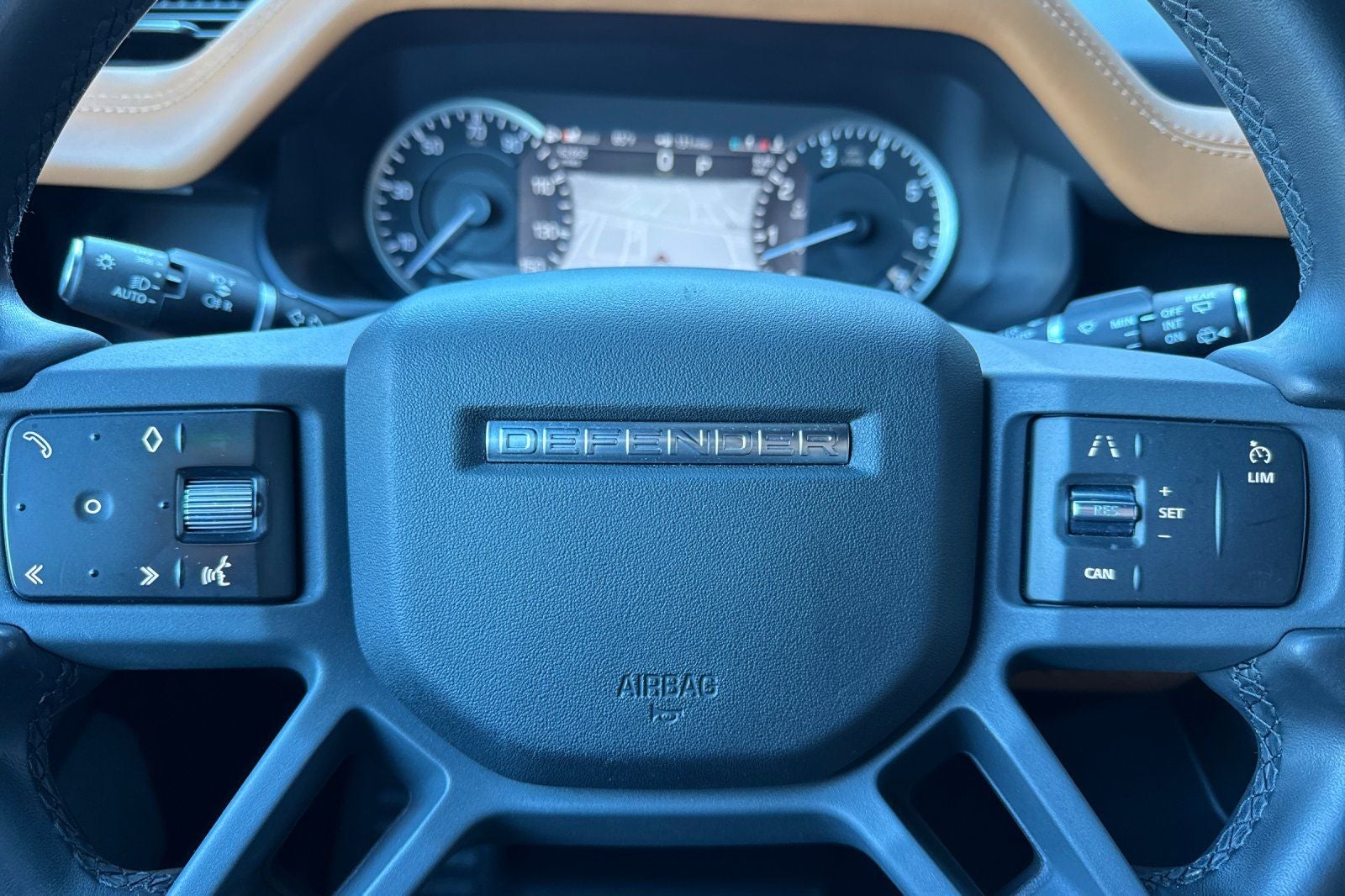 2023 Land Rover Defender 130 X-Dynamic SE