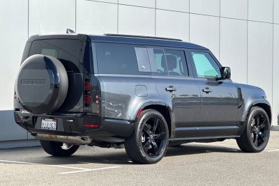 2023 Land Rover Defender 130 X-Dynamic SE
