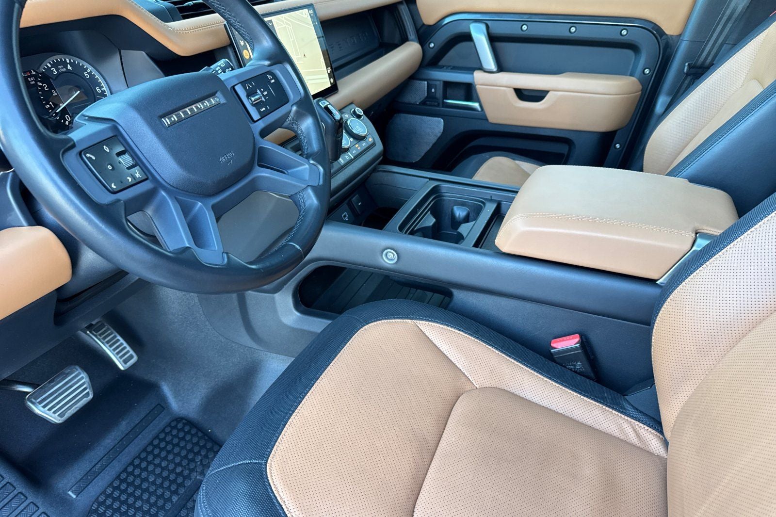 2023 Land Rover Defender 130 X-Dynamic SE