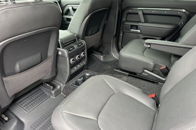 2025 Land Rover Defender 130 X-Dynamic SE