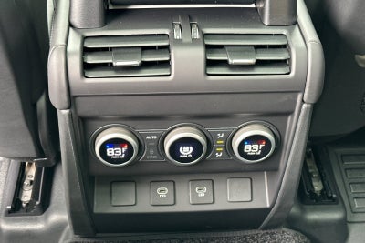 2025 Land Rover Defender 130 X-Dynamic SE