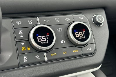 2025 Land Rover Defender 130 X-Dynamic SE