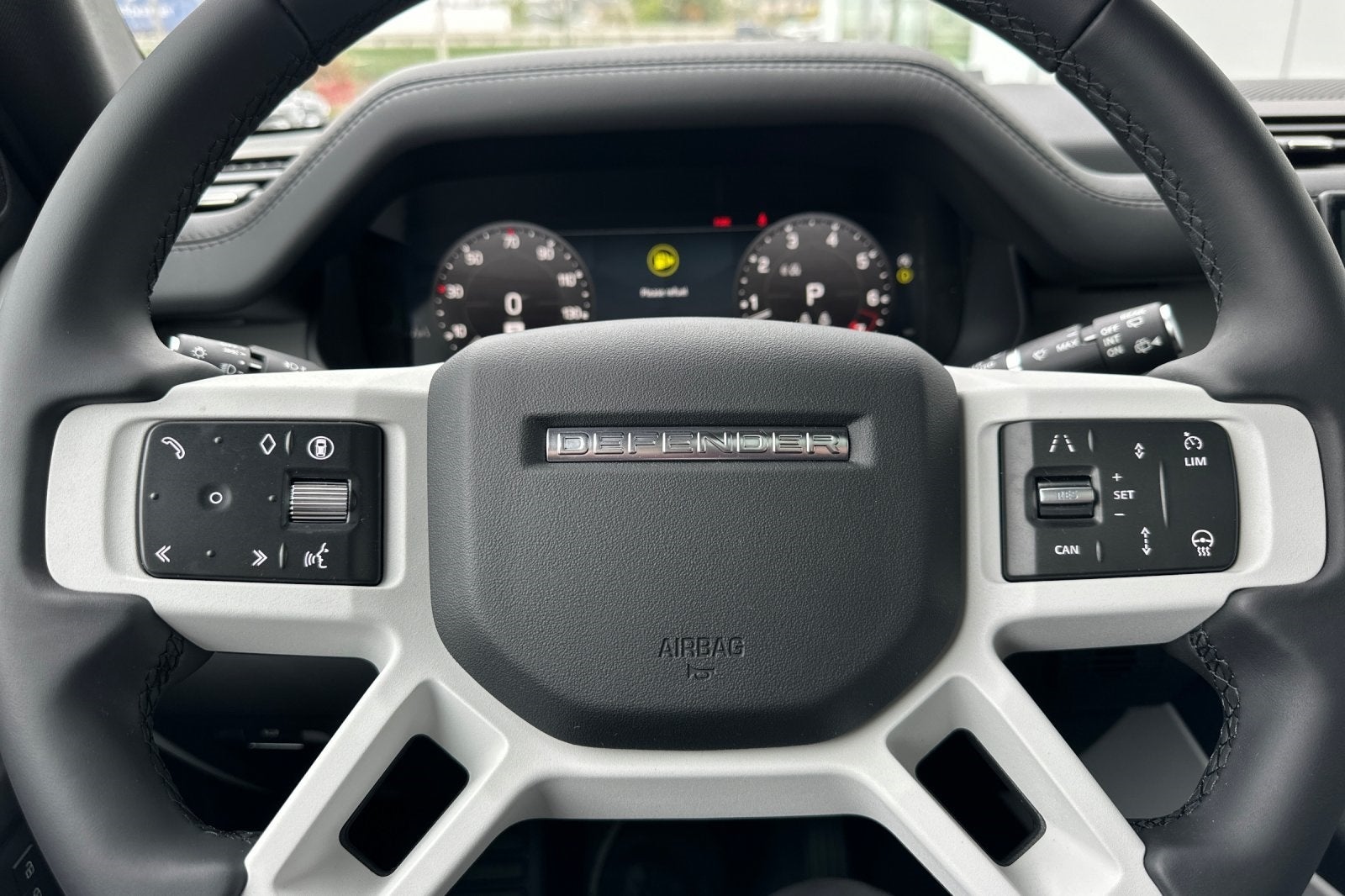 2025 Land Rover Defender 130 X-Dynamic SE