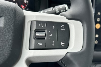 2025 Land Rover Defender 130 X-Dynamic SE