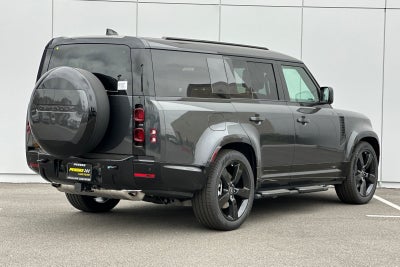 2025 Land Rover Defender 130 X-Dynamic SE