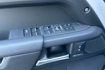 2026 Land Rover Defender 130 X-Dynamic SE