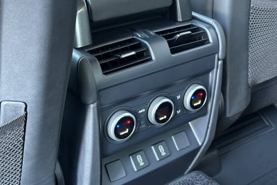 2026 Land Rover Defender 130 X-Dynamic SE