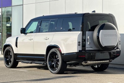 2026 Land Rover Defender 130 X-Dynamic SE