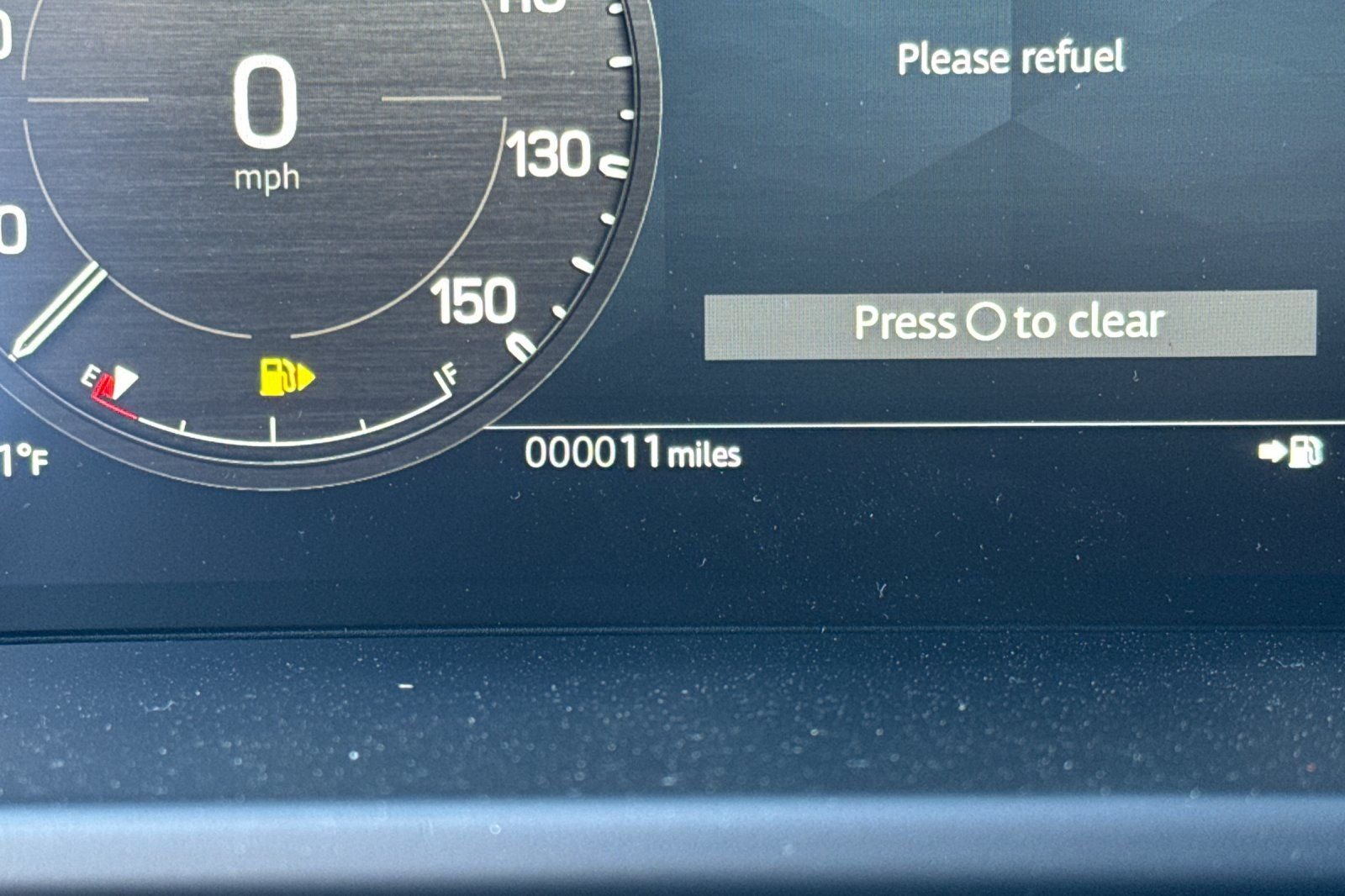 2026 Land Rover Defender 130 X-Dynamic SE