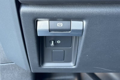 2026 Land Rover Defender 130 X-Dynamic SE