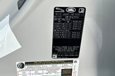 2026 Land Rover Defender 130 X-Dynamic SE