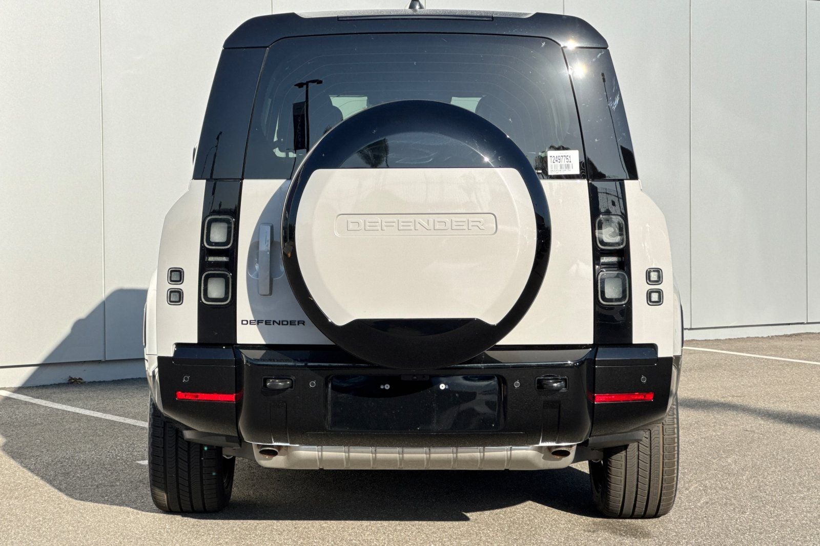 2026 Land Rover Defender 130 X-Dynamic SE