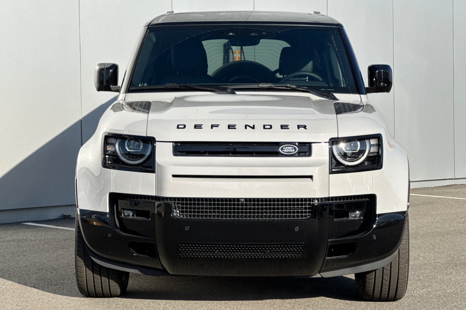 2026 Land Rover Defender 130 X-Dynamic SE