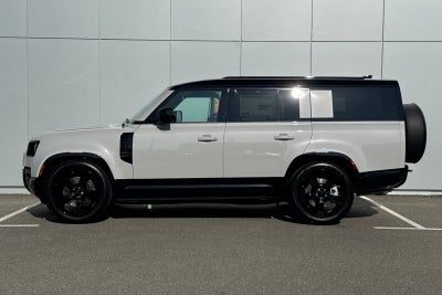 2026 Land Rover Defender 130 X-Dynamic SE