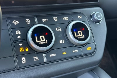 2026 Land Rover Defender 130 X-Dynamic SE