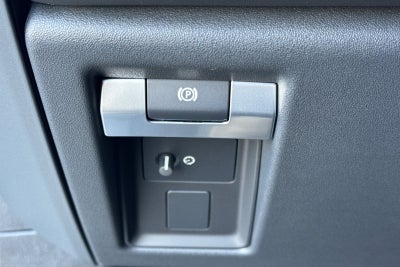 2026 Land Rover Defender 130 X-Dynamic SE