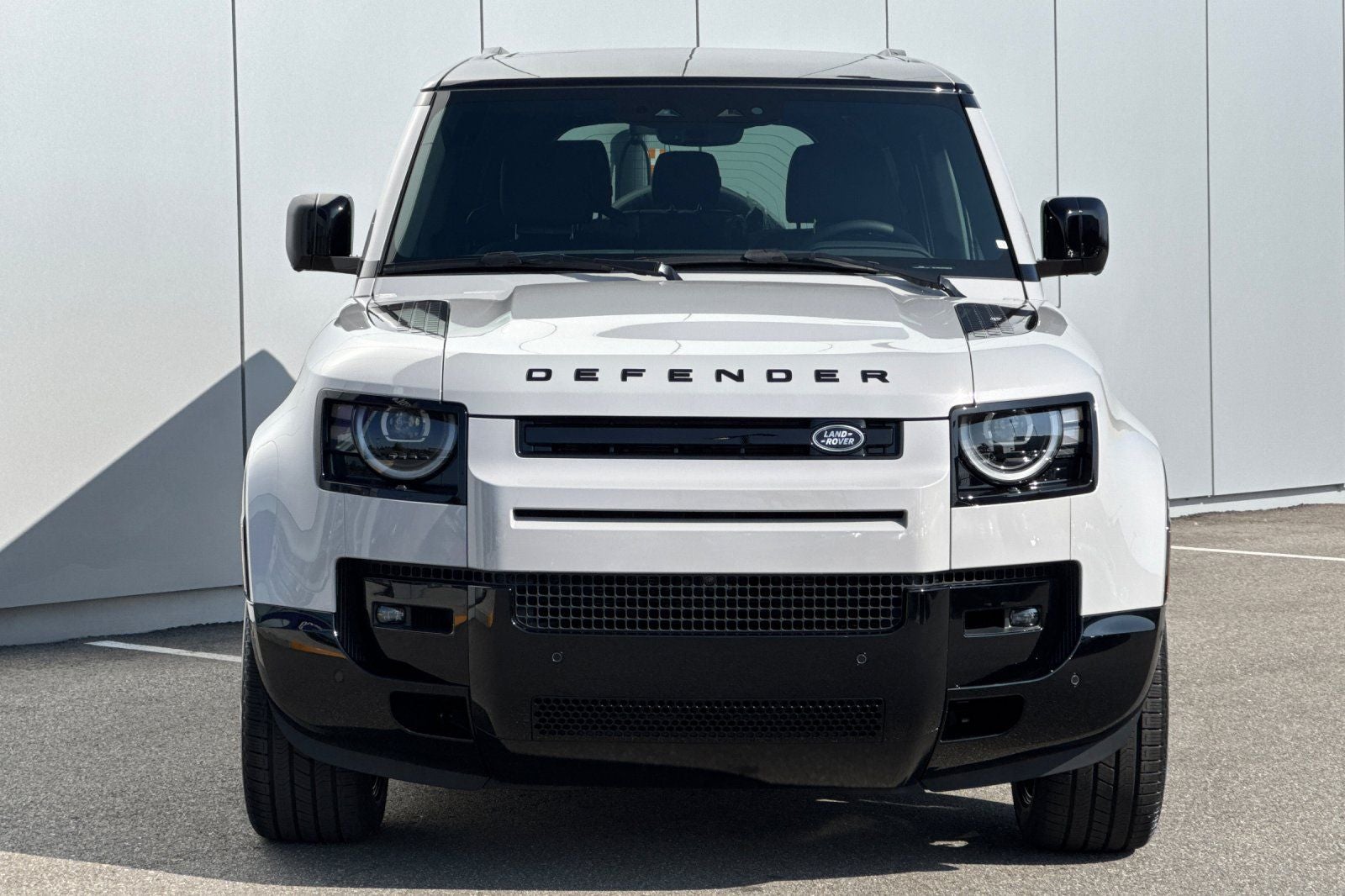2026 Land Rover Defender 130 X-Dynamic SE
