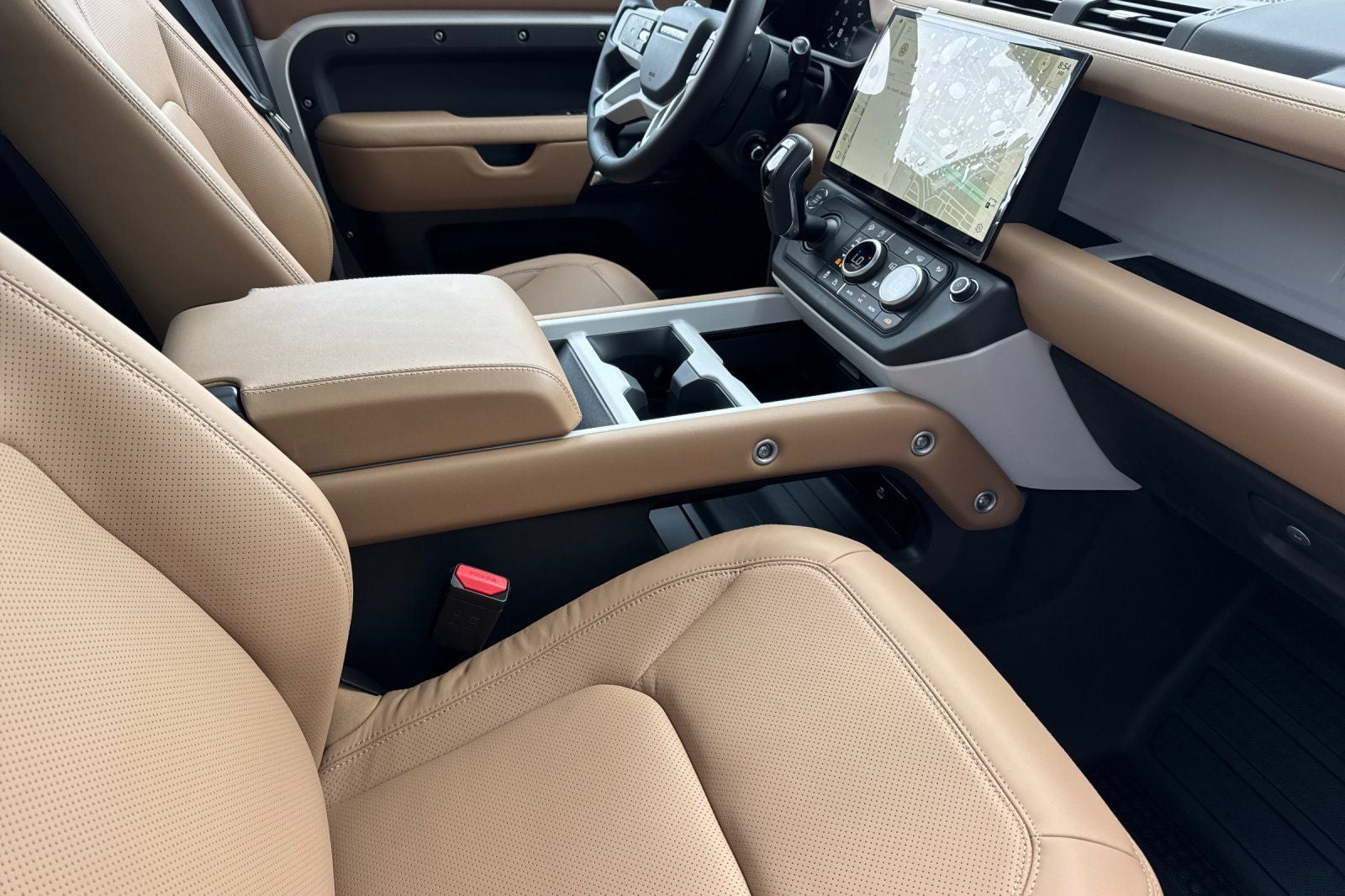 2026 Land Rover Defender 130 X-Dynamic SE